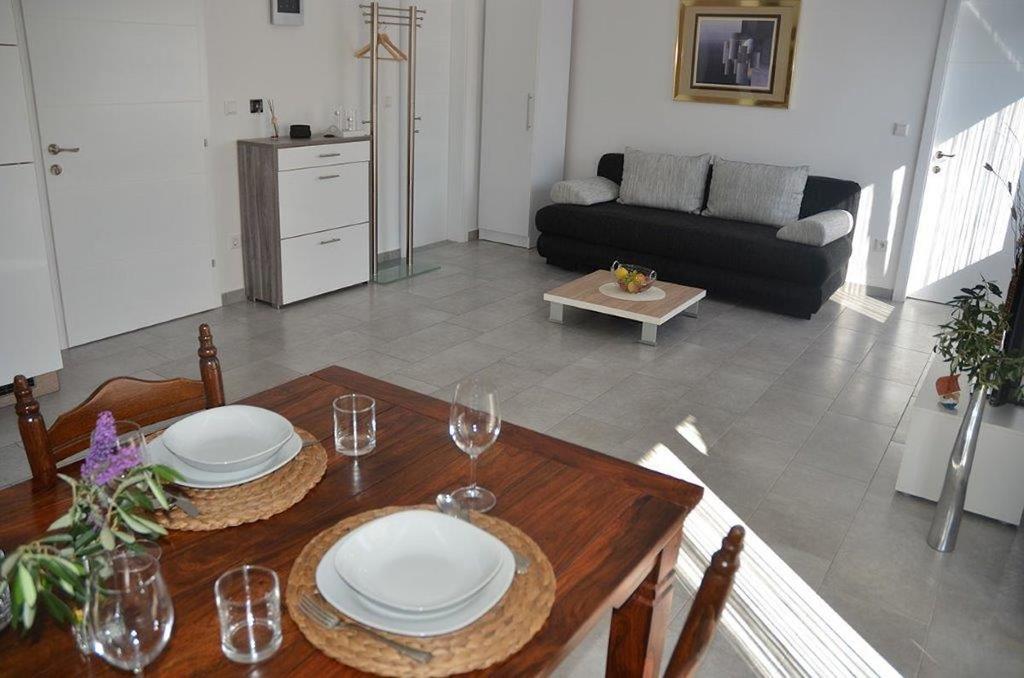 Apartments Villa Marina Vodice Quarto foto